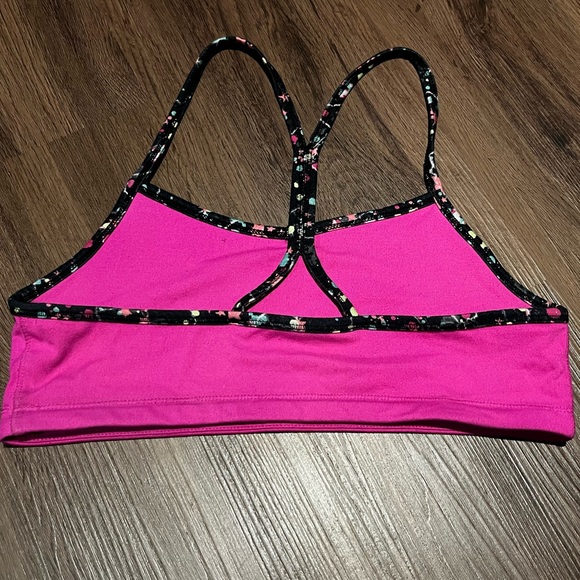 Un Padded Pink Sports Bra - Picture 2 of 4